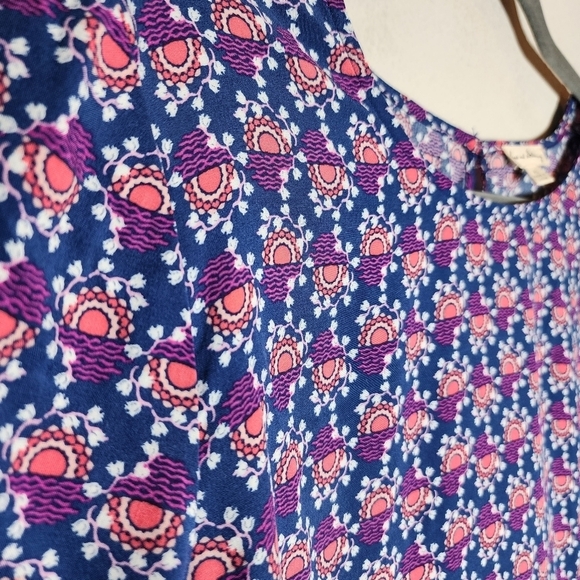 Jane and Delancy peasants long sleeve flowy rayon blouse. - Picture 17 of 17